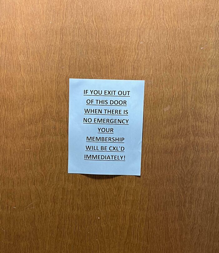 55 Funny Pictures From 2025 That Perfectly Capture The Weirdness Of Last Year