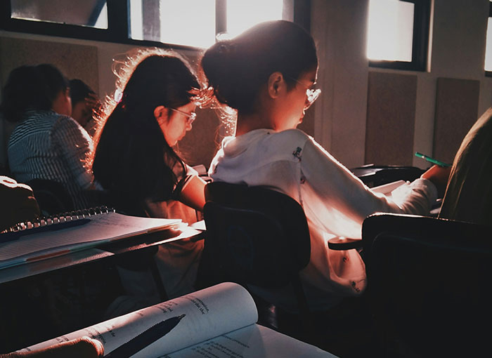 Teacher Gets Schooled By A Kid Who Knew A Fun Fact That She Didn&rsquo;t, His Dad Puts Her In Her Place