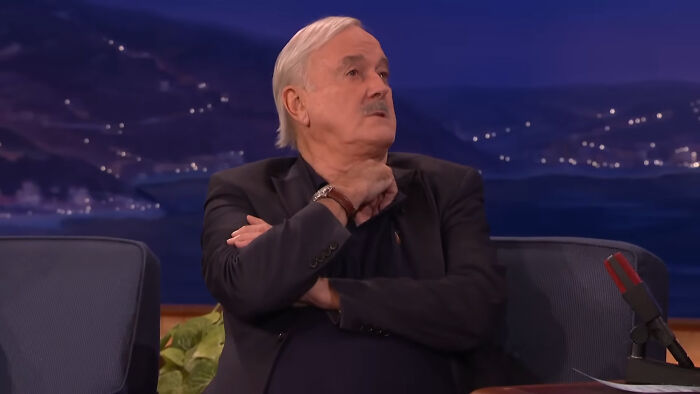 33 Times People Met Their Idols In Real Life, Only To Regret It Deeply, As Shared Online 33 Times People Met Their Idols In Real Life, Only To Regret It Deeply, As Shared Online