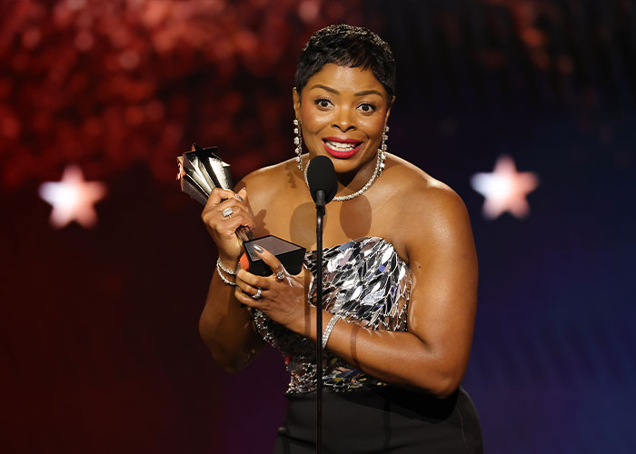 Fans Appalled By The Food At Critics Choice Awards After Star Brutally Calls It Out On Stage