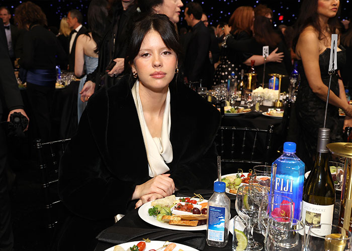 Fans Appalled By The Food At Critics Choice Awards After Star Brutally Calls It Out On Stage