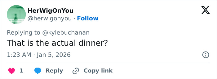 Fans Appalled By The Food At Critics Choice Awards After Star Brutally Calls It Out On Stage