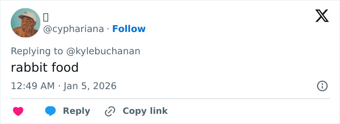 Fans Appalled By The Food At Critics Choice Awards After Star Brutally Calls It Out On Stage