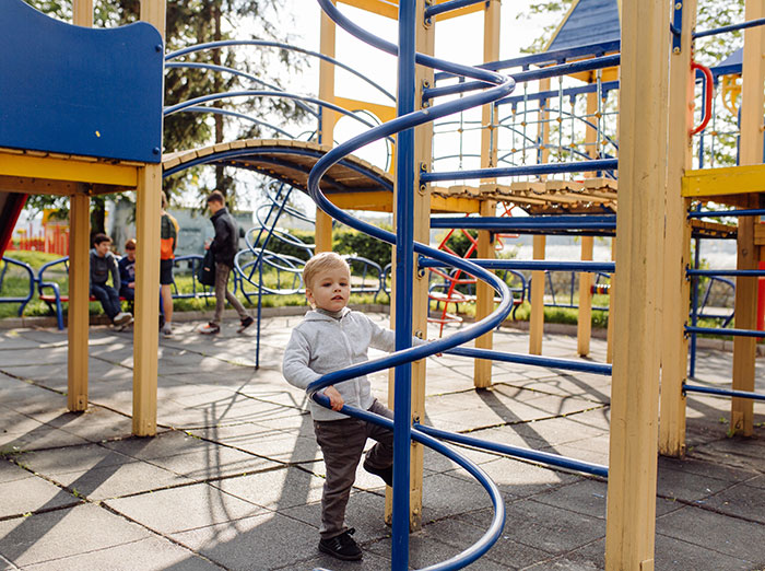 Dad Gets Accused Of Horrific Things By His Own Kids, Shares How His Life Fell Apart