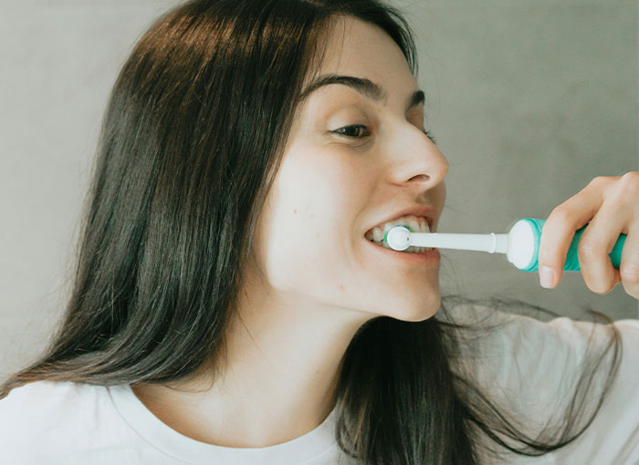 57 Crazy Things Teens Did To Fit Beauty Standards That Everyone Thought Were Normal