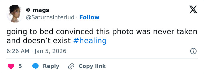 “Needs Help”: Ariana Grande&rsquo;s Photo With Noah Schnapp At Critics Choice Awards Has Fans Talking