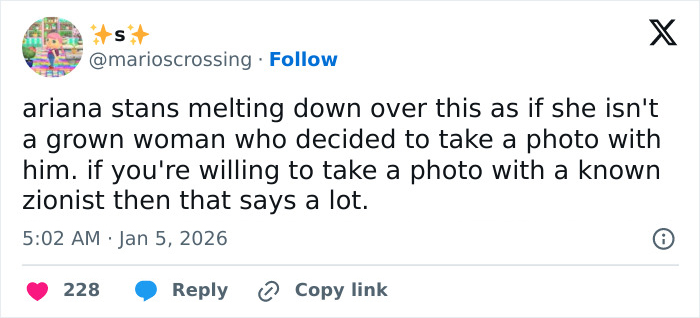 “Needs Help”: Ariana Grande&rsquo;s Photo With Noah Schnapp At Critics Choice Awards Has Fans Talking