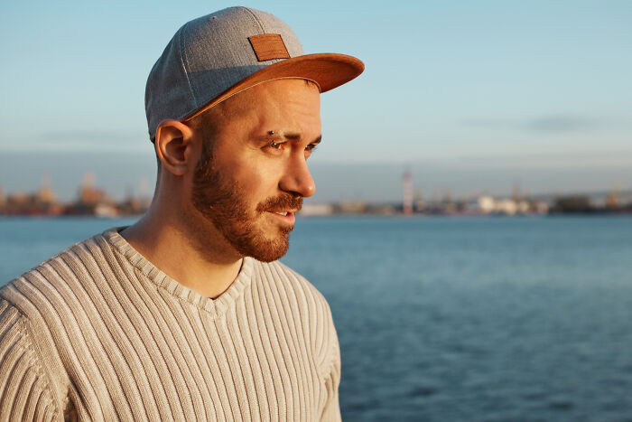 Weird And Awkward Instances Where Bilingual People Caught Someone Gossiping About Them (36 Stories)