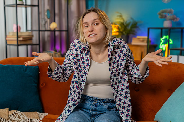 Sis Exchanges A Heated Blanket That Sibling Gifts Her, Whines About It When Her Mom Gets It Instead