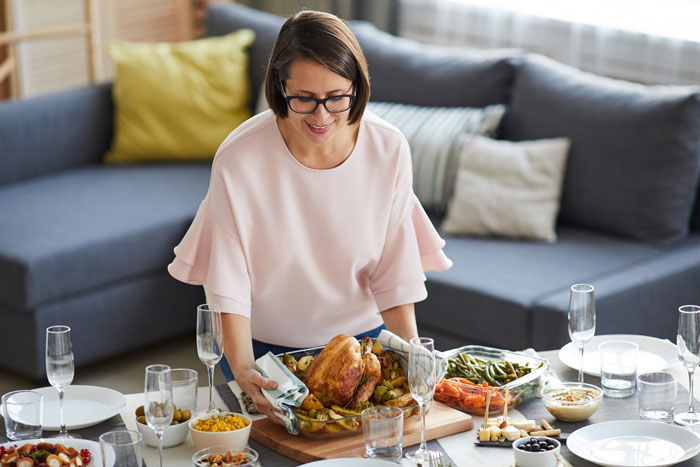 Woman Decides She&rsquo;s Done Playing Chef For Rude In-Laws, Cancels Thanksgiving As They Mock Her Food