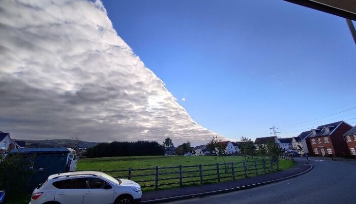 91 Real-Life Glitches In The Matrix That Convinced People We All Live In A Simulation 91 Real-Life Glitches In The Matrix That Convinced People We All Live In A Simulation