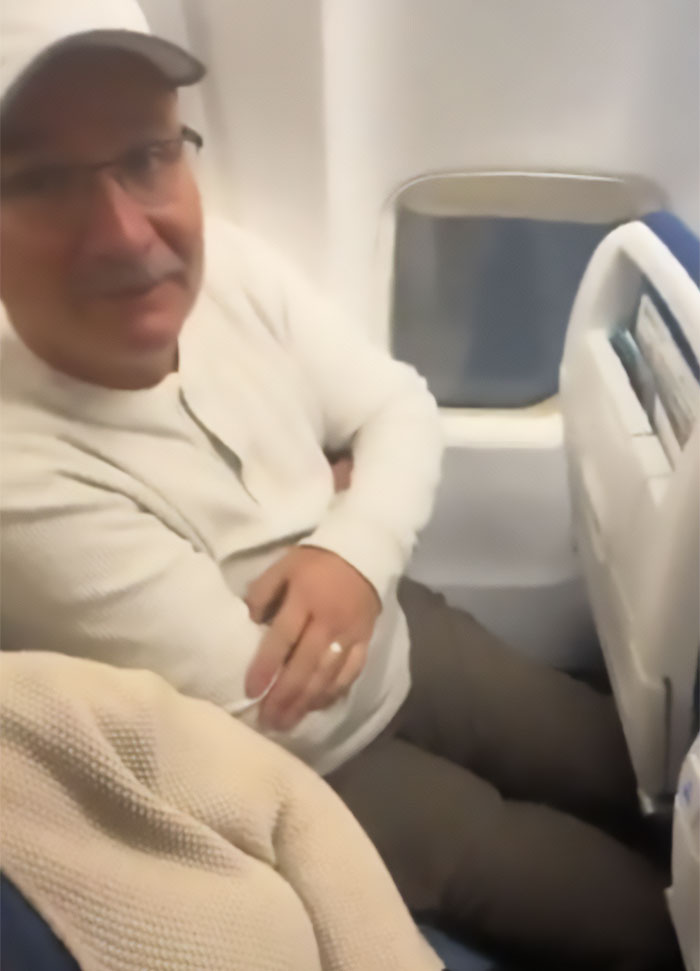 “You Have To Pay For The Other Leg”: Furious Passenger Shows ‘Sardine Can’ Seating In New Planes