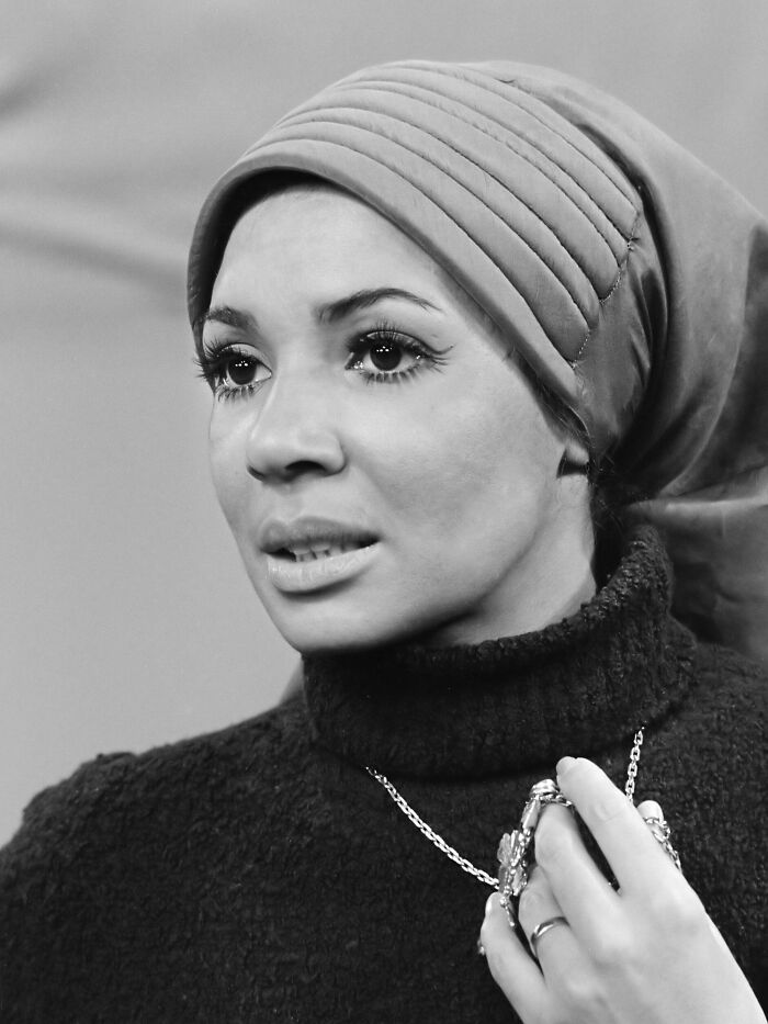 Shirley Bassey: Bio And Career Highlights
