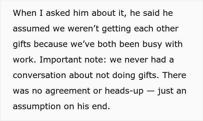 Man Fails To Buy His GF Any Christmas Presents Then Claims The Holiday Just “Snuck Up” On Him Man Fails To Buy His GF Any Christmas Presents Then Claims The Holiday Just “Snuck Up” On Him