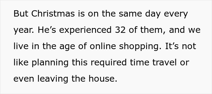 Man Fails To Buy His GF Any Christmas Presents Then Claims The Holiday Just “Snuck Up” On Him Man Fails To Buy His GF Any Christmas Presents Then Claims The Holiday Just “Snuck Up” On Him