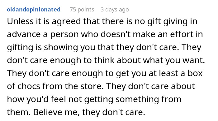Man Fails To Buy His GF Any Christmas Presents Then Claims The Holiday Just “Snuck Up” On Him Man Fails To Buy His GF Any Christmas Presents Then Claims The Holiday Just “Snuck Up” On Him