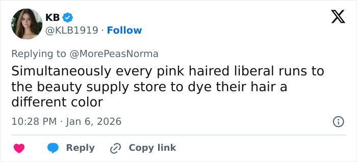Professional Stylist Reveals Why Trump’s Hair Has Turned Pink