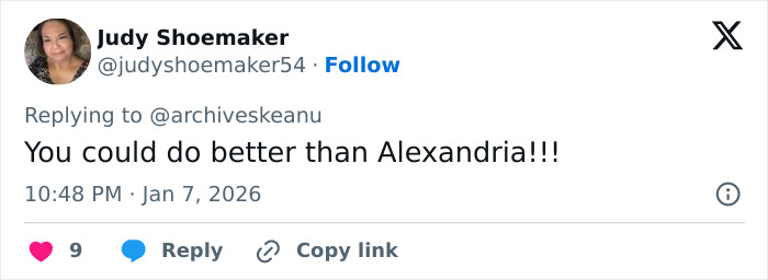 Video Of Keanu Reeves “In Pain” While Ice Skating With Girlfriend Reignites Conspiracy Theories Video Of Keanu Reeves “In Pain” While Ice Skating With Girlfriend Reignites Conspiracy Theories