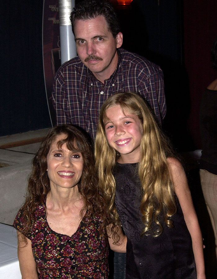 “Twisted”: Jennette McCurdy Opens Up About &ldquo;Addictive&rdquo; Relationship With Much‑Older Man As A Teen