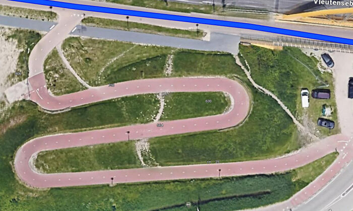 94 &ldquo;Desire Paths&rdquo; That Show How Cities Plan In Theory &mdash; And People Walk In Reality (New Pics)