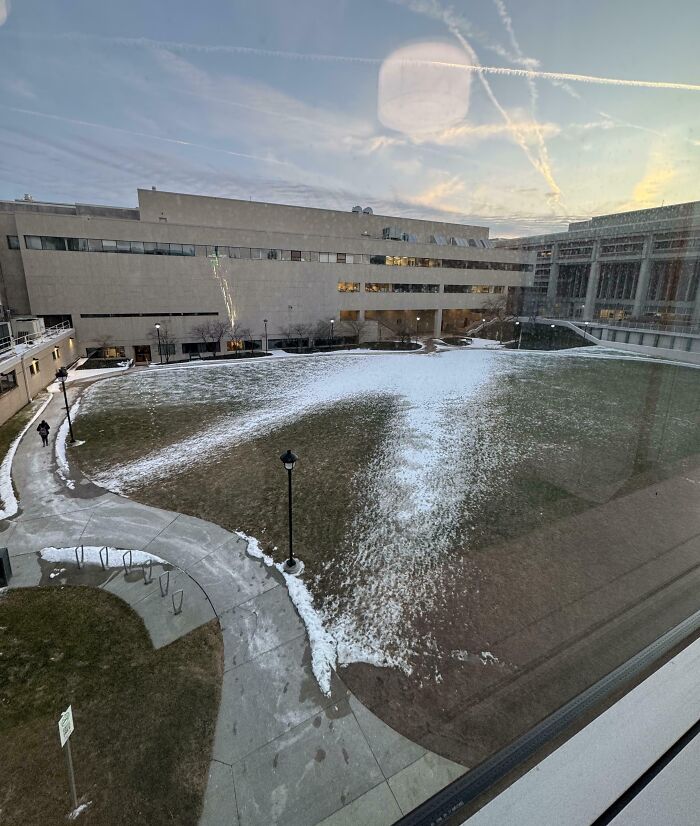 94 &ldquo;Desire Paths&rdquo; That Show How Cities Plan In Theory &mdash; And People Walk In Reality (New Pics)