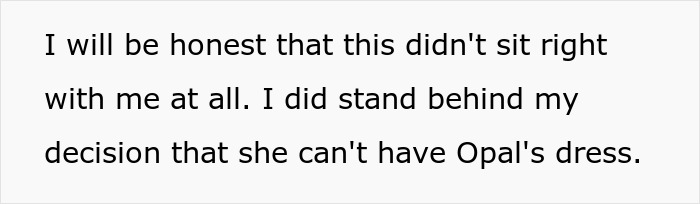 Mom Clings To Daughter&rsquo;s Wedding Dress After Losing Her, Older Daughter Mad Mom Won&rsquo;t Hand It Over