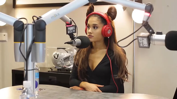 36 Savage Responses Celebs Had To Their Interviewer&rsquo;s Annoying, Invasive, Or Dumb Question