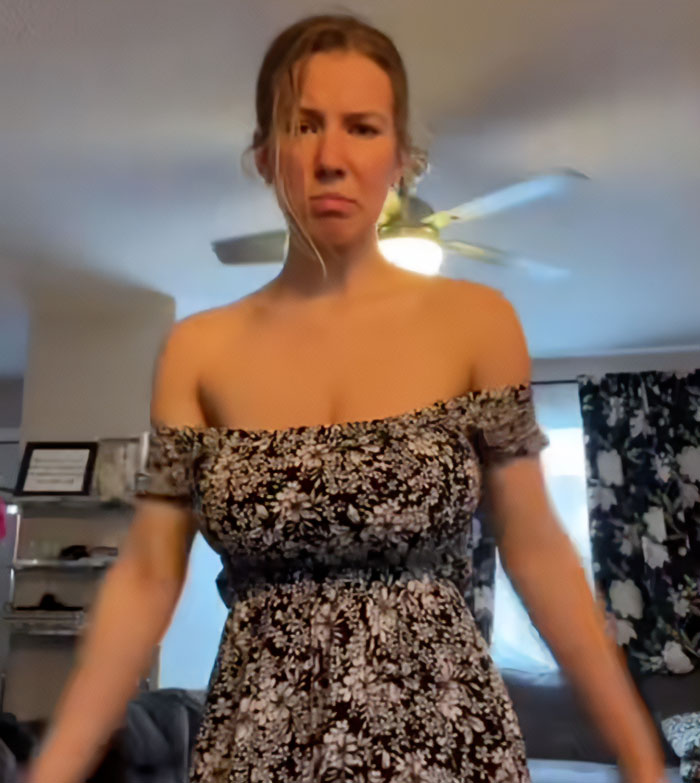 “The Real Tragedy Of 2026”: Woman Viciously Trolled By Men After Going Viral For Breast Reduction “The Real Tragedy Of 2026”: Woman Viciously Trolled By Men After Going Viral For Breast Reduction