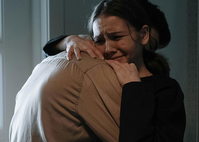 Woman Demands Friend Kicks Her Husband Out Of Romantic Getaway So She Could Come Instead