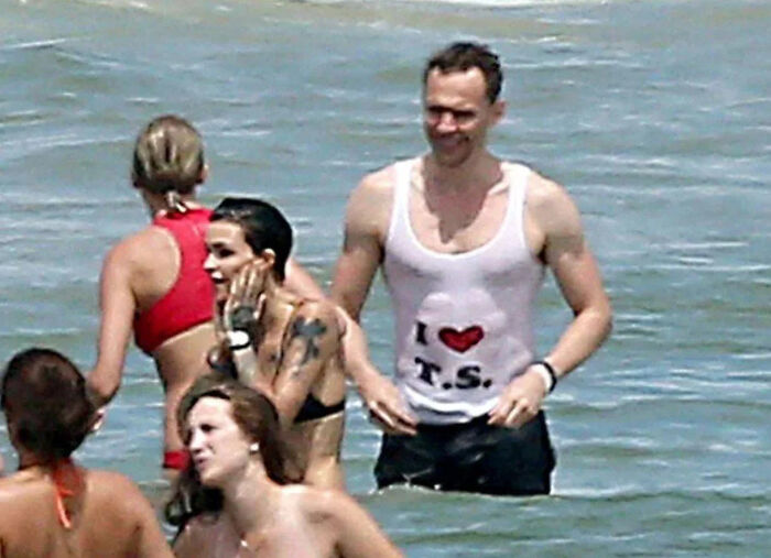 52 Pop Culture Moments That Made People Cringe Hard