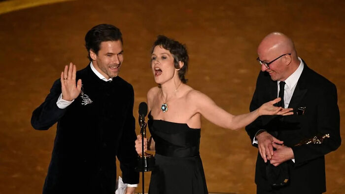 52 Pop Culture Moments That Made People Cringe Hard