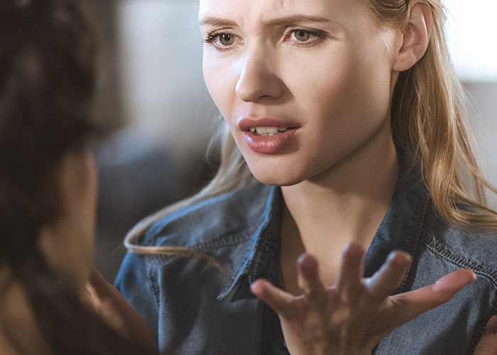 Fianc&eacute;e&rsquo;s Obsession With Her Bully Ruins Relationships: “Ella Has Been Stalking Her”