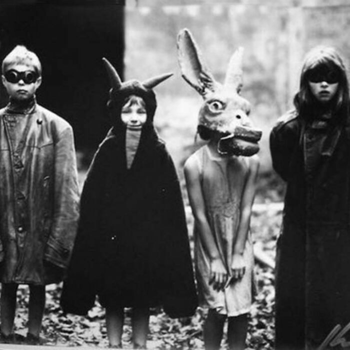 92 Old Black & White Pics You Might Enjoy If You Like Everything Odd And Creepy