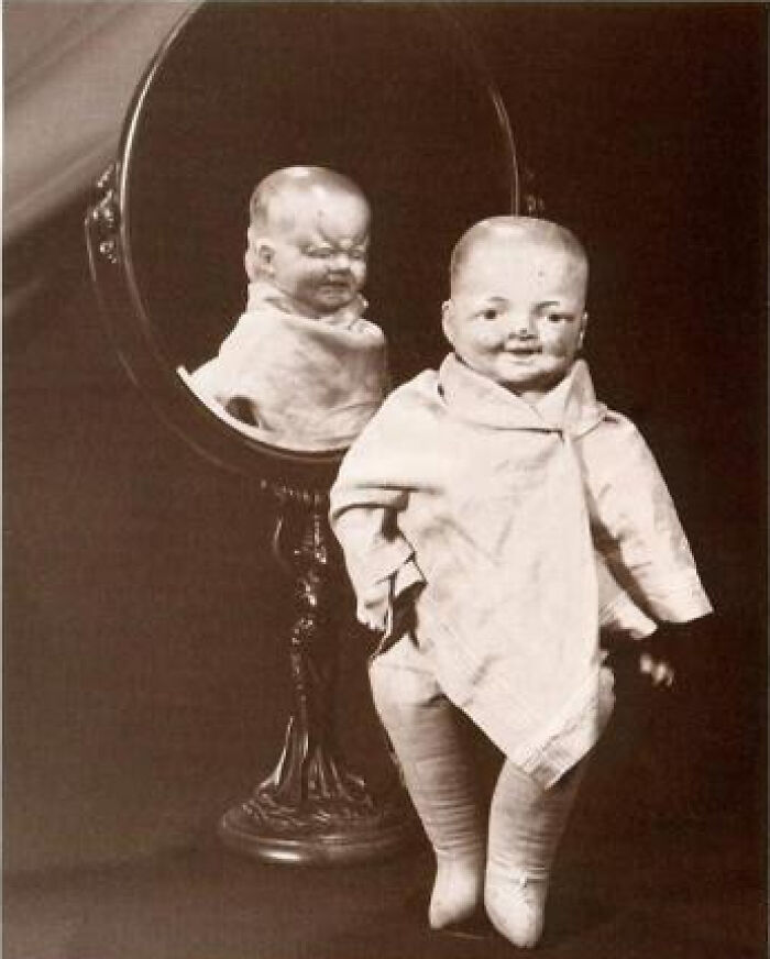 92 Old Black & White Pics You Might Enjoy If You Like Everything Odd And Creepy