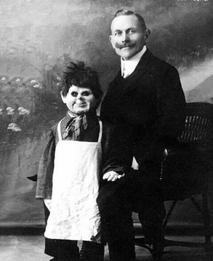 92 Old Black & White Pics You Might Enjoy If You Like Everything Odd And Creepy