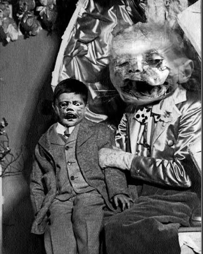 92 Old Black & White Pics You Might Enjoy If You Like Everything Odd And Creepy