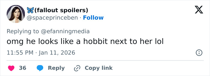 &ldquo;Electric Head&rdquo;: Elle Fanning&rsquo;s Golden Globes Look Sparks Divided Fan Reactions