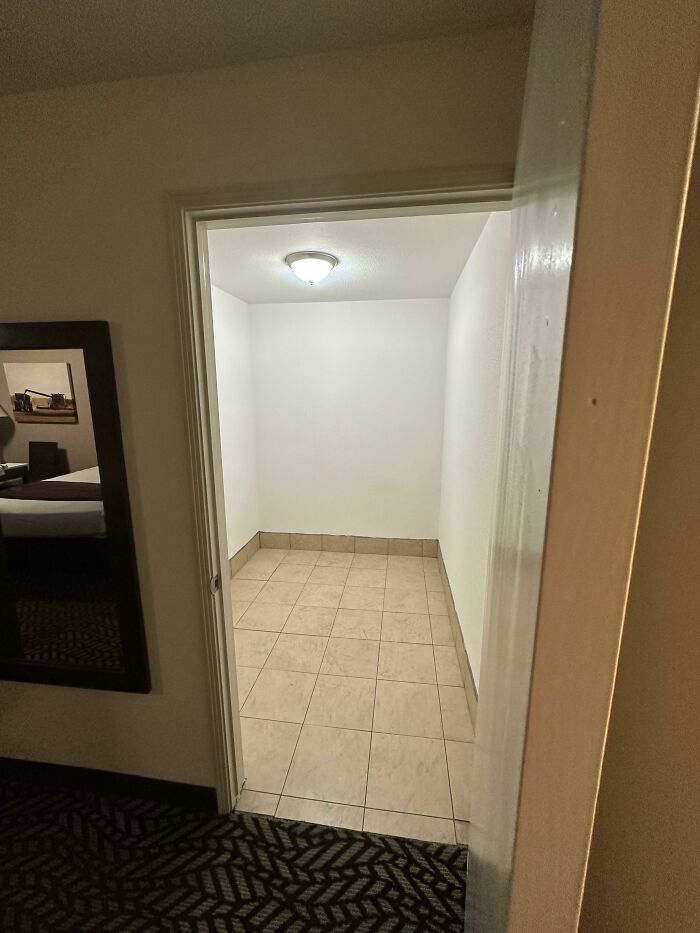 &ldquo;Wait A Minute&rdquo;: 57 Unhinged Images That Went From 0 To 100, And It Caught People Off-Guard (New Pics)