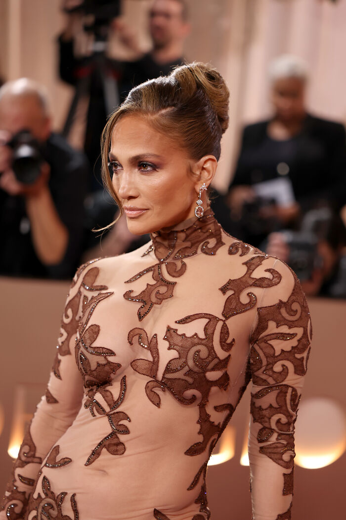 “Go Home Granny”: Jennifer Lopez’s Golden Globes Look Sparks Ageist Backlash “Go Home Granny”: Jennifer Lopez’s Golden Globes Look Sparks Ageist Backlash