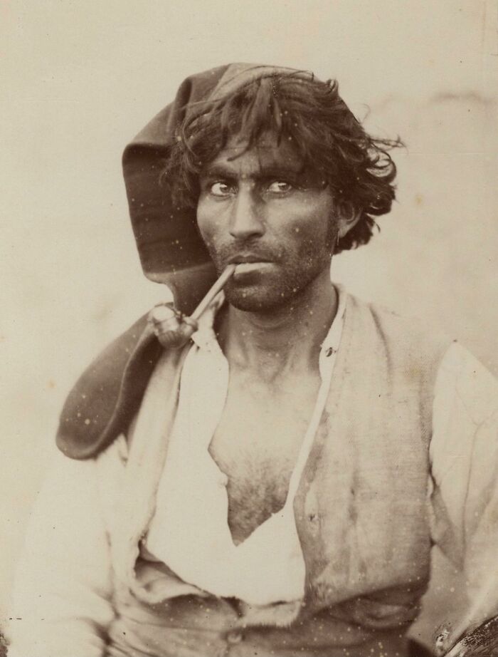 113 Photographs That Show The Sad, Beautiful, And Sometimes Horrific History Of Humanity