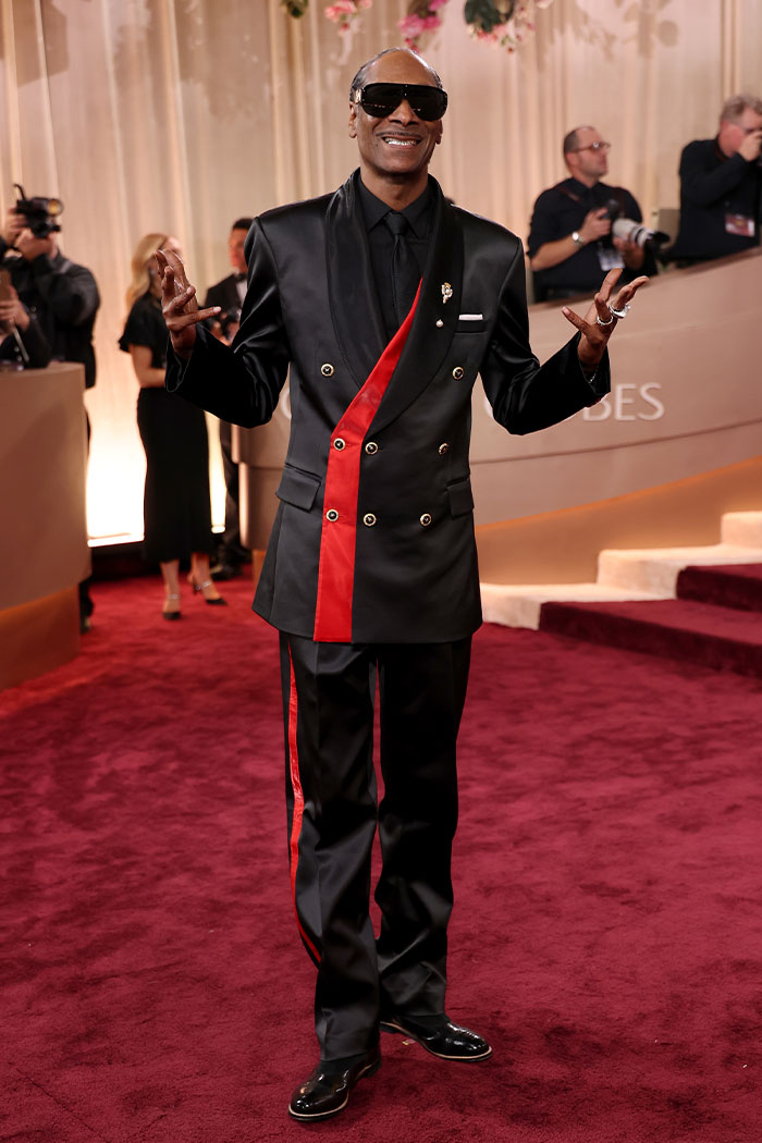 &ldquo;Does Her Stylist Hate Her?&rdquo;: 40 Red Carpet Fashion Disasters From The 2026 Golden Globes