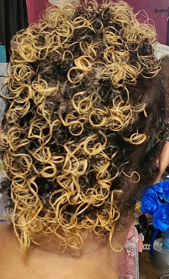 &ldquo;What I Asked For Vs What I Got&rdquo;: 40 Ridiculous Hairdos That Made People Want To Wear A Hat For A Year (New Pics)