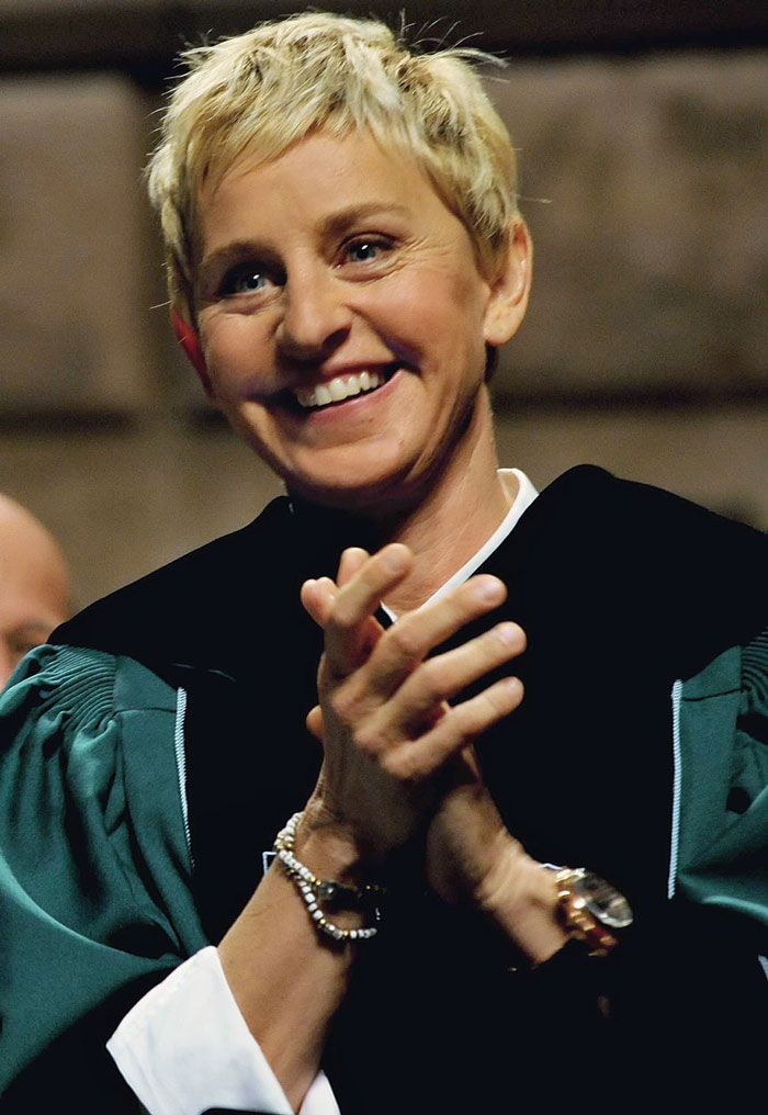 40 Celebs Who Lost It All And Only Have Themselves To Blame