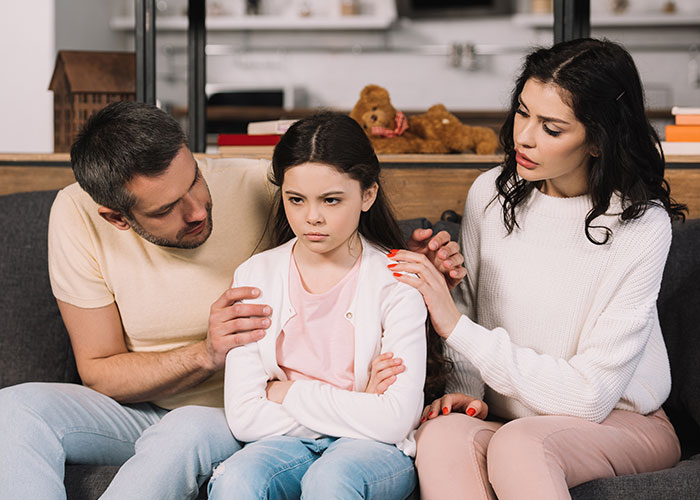 Teen Gets Ignored By Mom For Years, Finally Learns Why She’s So Mad