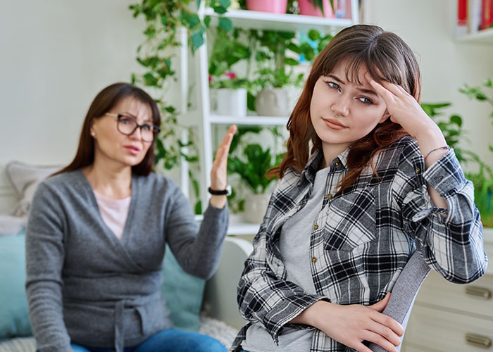 Teen Gets Ignored By Mom For Years, Finally Learns Why She’s So Mad