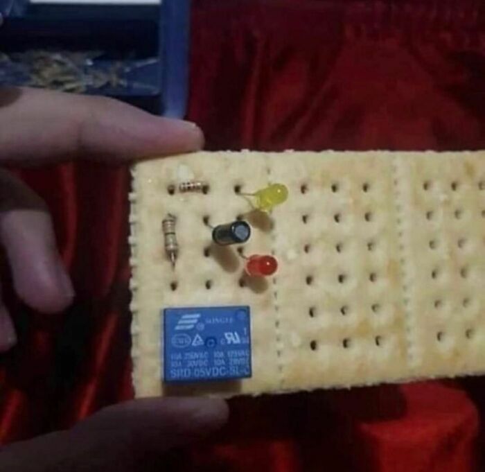 137 Random And Cringe Photos For Those With A Unique Sense Of Humor