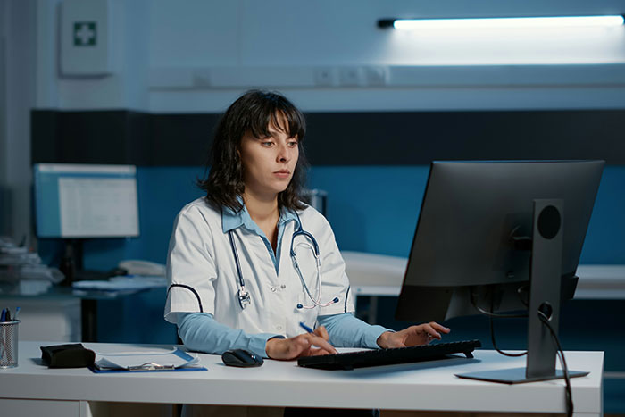 &ldquo;I&rsquo;ll Never Forget That One&rdquo;: 58 Times Security Guards Saw Such Weird Camera Footage, They Had To Replay It