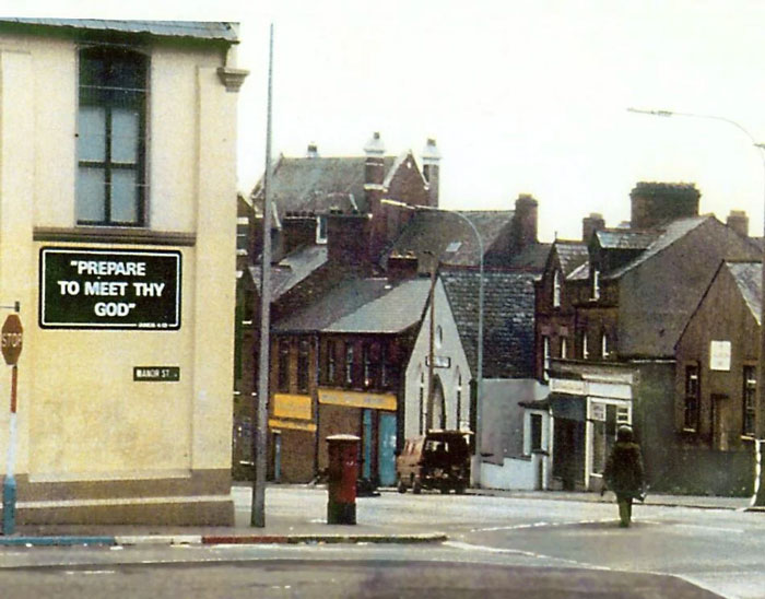 &ldquo;Always Stayed With Me&rdquo;: 56 People Shared Photos From Their Countries That Hit Hard