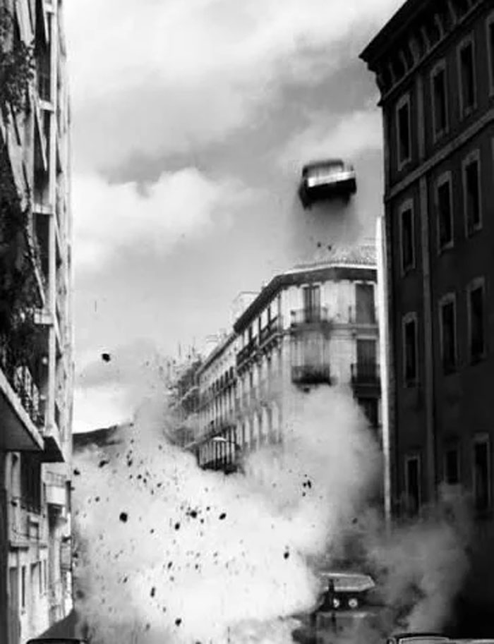 &ldquo;Always Stayed With Me&rdquo;: 56 People Shared Photos From Their Countries That Hit Hard