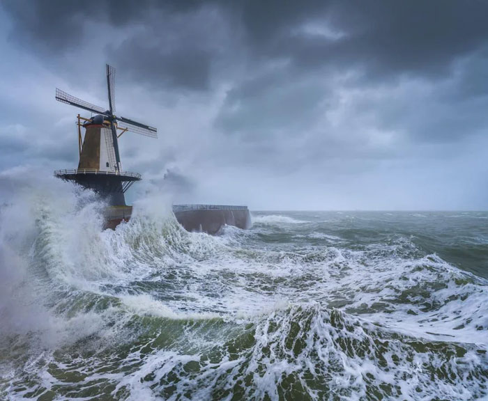 &ldquo;Always Stayed With Me&rdquo;: 56 People Shared Photos From Their Countries That Hit Hard